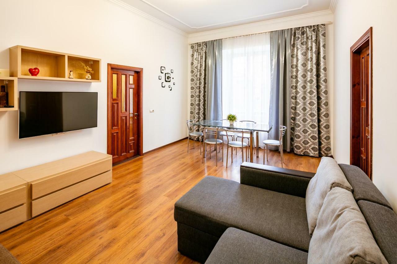 Bv Apartments Exquisite Lviv Kültér fotó