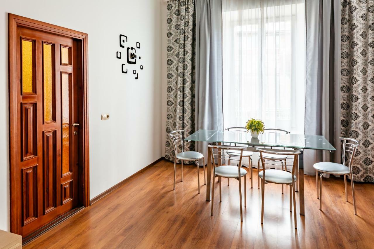 Bv Apartments Exquisite Lviv Kültér fotó